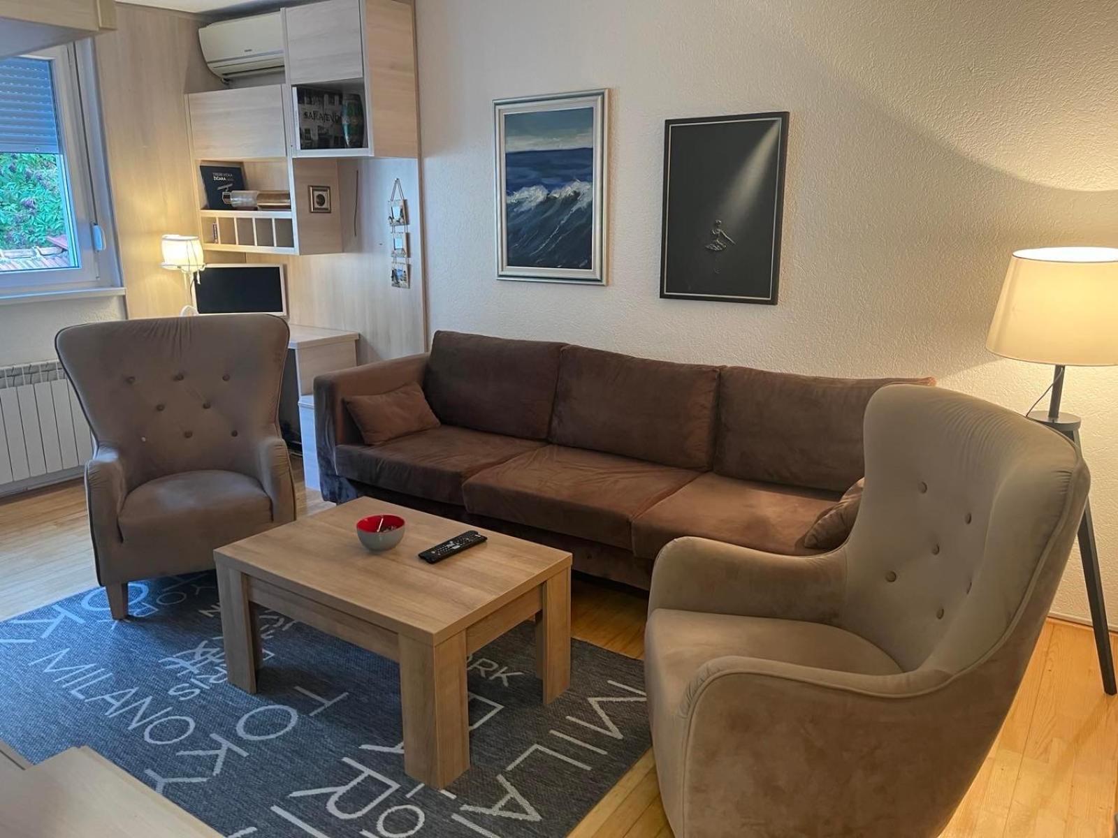 Uma Apartman *